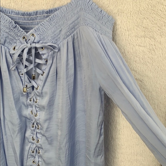 Off-the-shoulder top - Picture 3 of 3